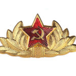 soviet_red_star_hammer_sickle_hat_badge_large.jpg
